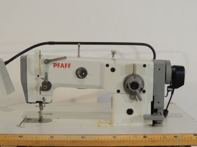 Pfaff 938-900  usata Macchine che cerchiamo