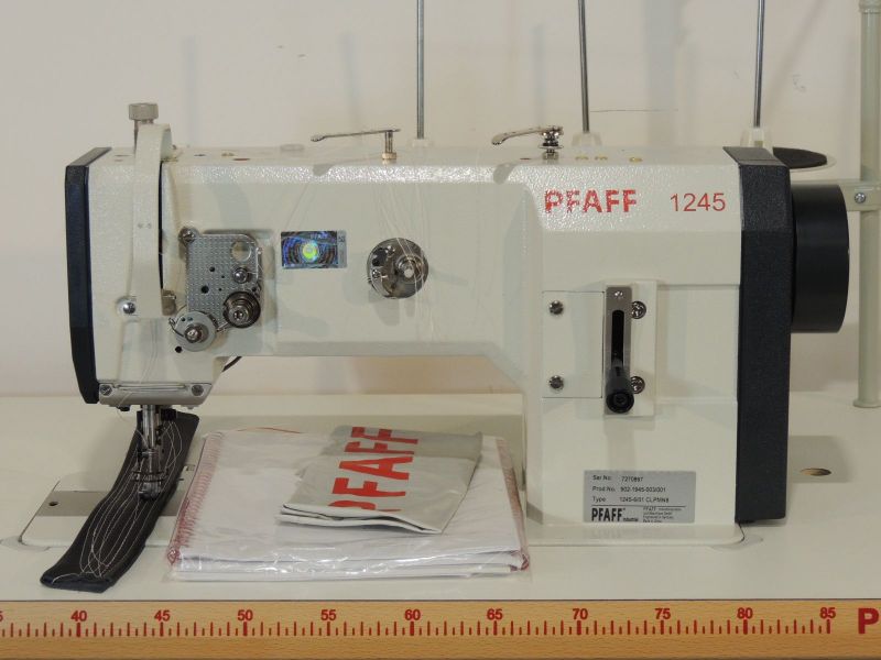 PFAFF 1245-6/01 CLPM N8 d'occasion blanche - Swiss Machines à Coudre