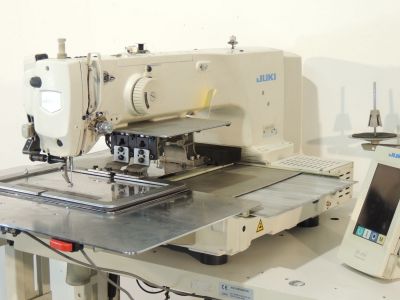 JUKI AMS-221-E  usata Macchine da cucire
