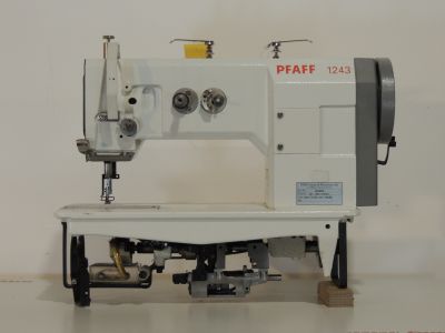 PFAFF 1243-712-02-6-01-900-56-BS  usata Macchine da cucire