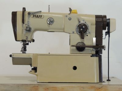 PFAFF 837-706-81-900-51  usata Macchine che cerchiamo