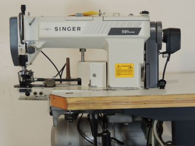 used SINGER 591-V-300A-W - Sewing