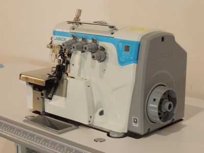 JACK-E4S-4-M03-333  usata Macchine da cucire