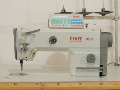 PFAFF 1053-8-31-900-24-910-06-911-37  usata Macchine da cucire