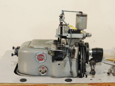 TITAN 2500-AG  usata Macchine da cucire