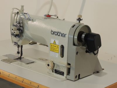 BROTHER T-8420-A-003  usata Macchine da cucire