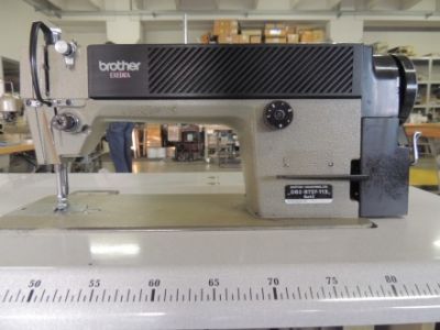 Brother DB2-B737-113  usata Macchine da cucire