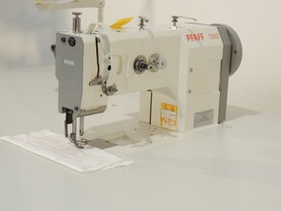 PFAFF 1243-712-02-6-01-900-56-BS  usata Macchine da cucire
