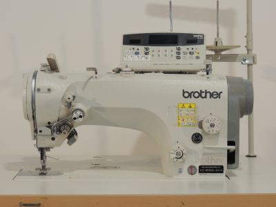 BROTHER Z-8560A-431  usata Macchine da cucire