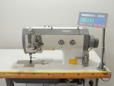 used Pfaff 1422-720-900 - Sewing