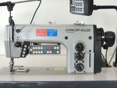 DURKOPP-ADLER 275-142042  usata Macchine da cucire