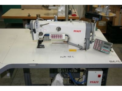 Pfaff 3822-1/22  usata Macchine da cucire